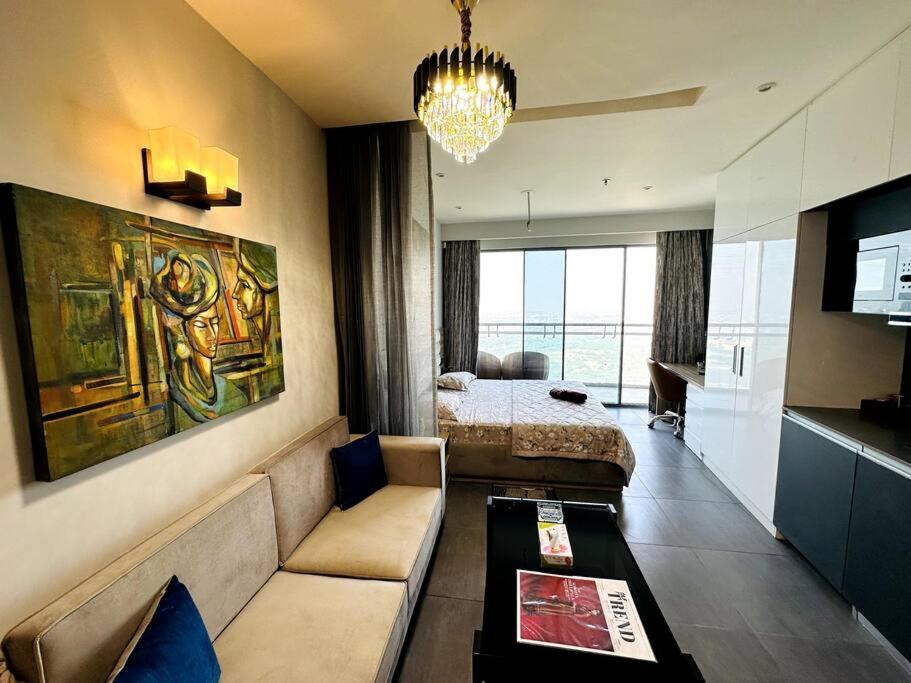 נוידה Cloud Stay@41St Floor מראה חיצוני תמונה
