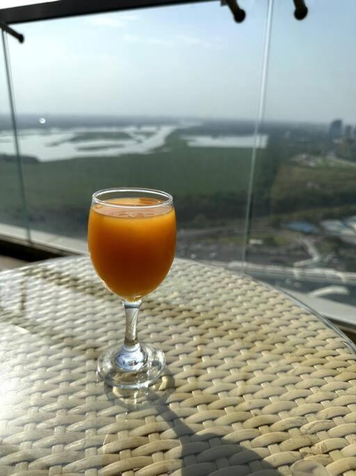 נוידה Cloud Stay@41St Floor מראה חיצוני תמונה