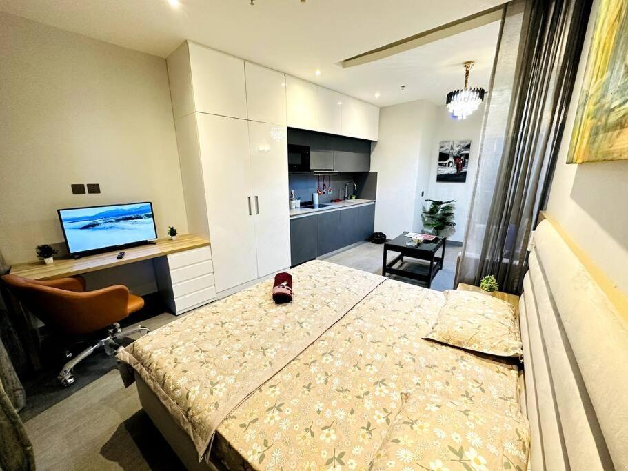 נוידה Cloud Stay@41St Floor מראה חיצוני תמונה