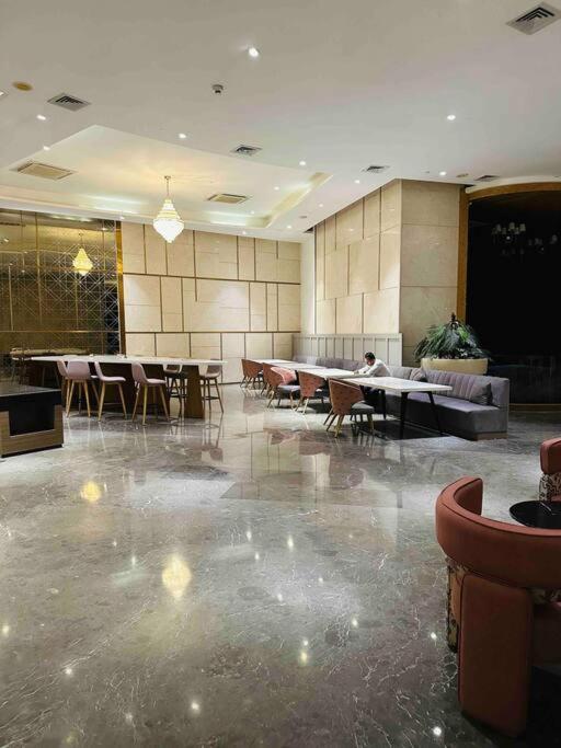 נוידה Cloud Stay@41St Floor מראה חיצוני תמונה