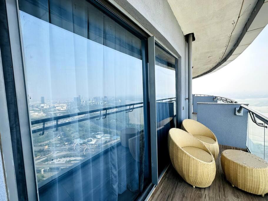 נוידה Cloud Stay@41St Floor מראה חיצוני תמונה
